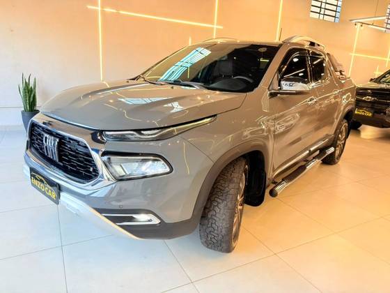 FIAT TORO 2.0 16V TURBO DIESEL RANCH 4WD AT9 FIAT TORO 2.0 16V TURBO DIESEL RANCH 4WD AT9
